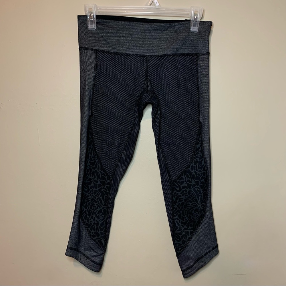 Lululemon Capri leggings Size 4